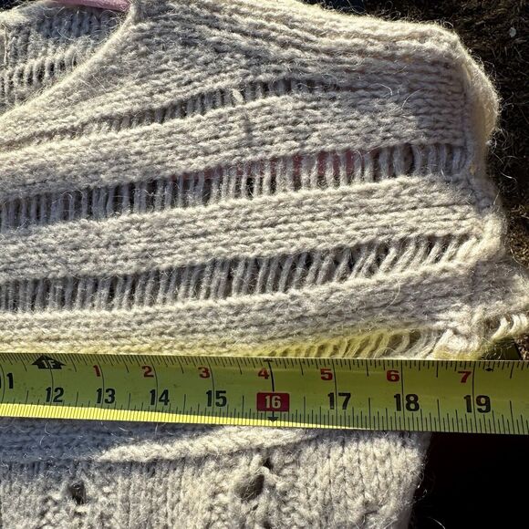 Zara Women’s Gray Alpaca Wool Blend Crochet Knit Sweater Size Small - Picture 3 of 7